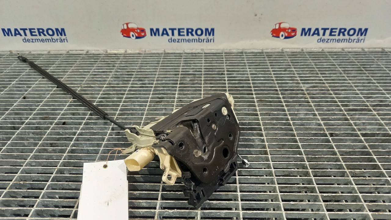 INCUIETOARE USA FATA DREAPTA SEAT LEON -