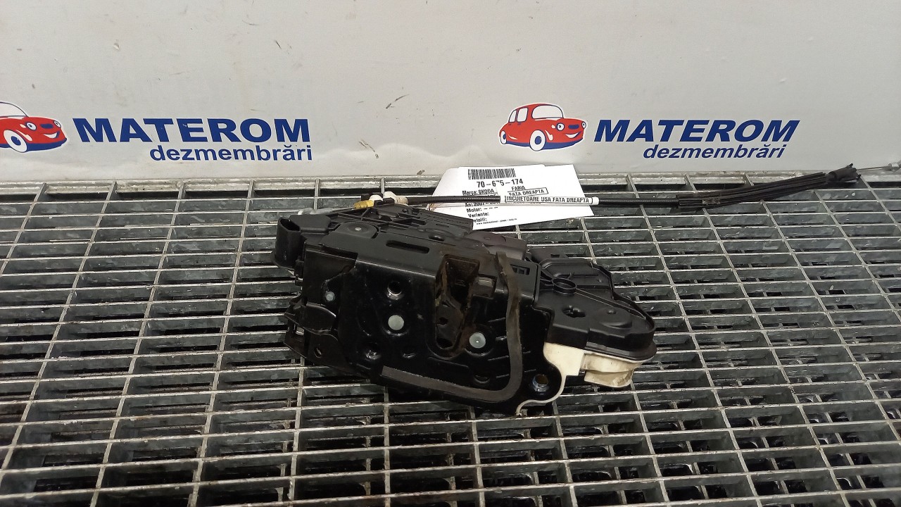 INCUIETOARE USA FATA DREAPTA SKODA FABIA - - (2007 2010)