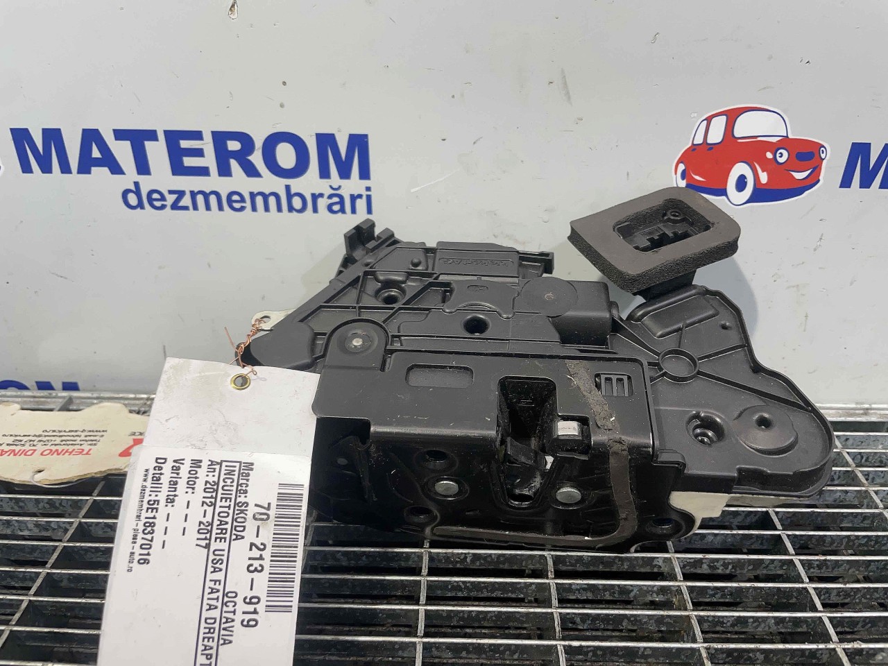 INCUIETOARE USA FATA DREAPTA SKODA OCTAVIA OCTAVIA - - (2012 2017)