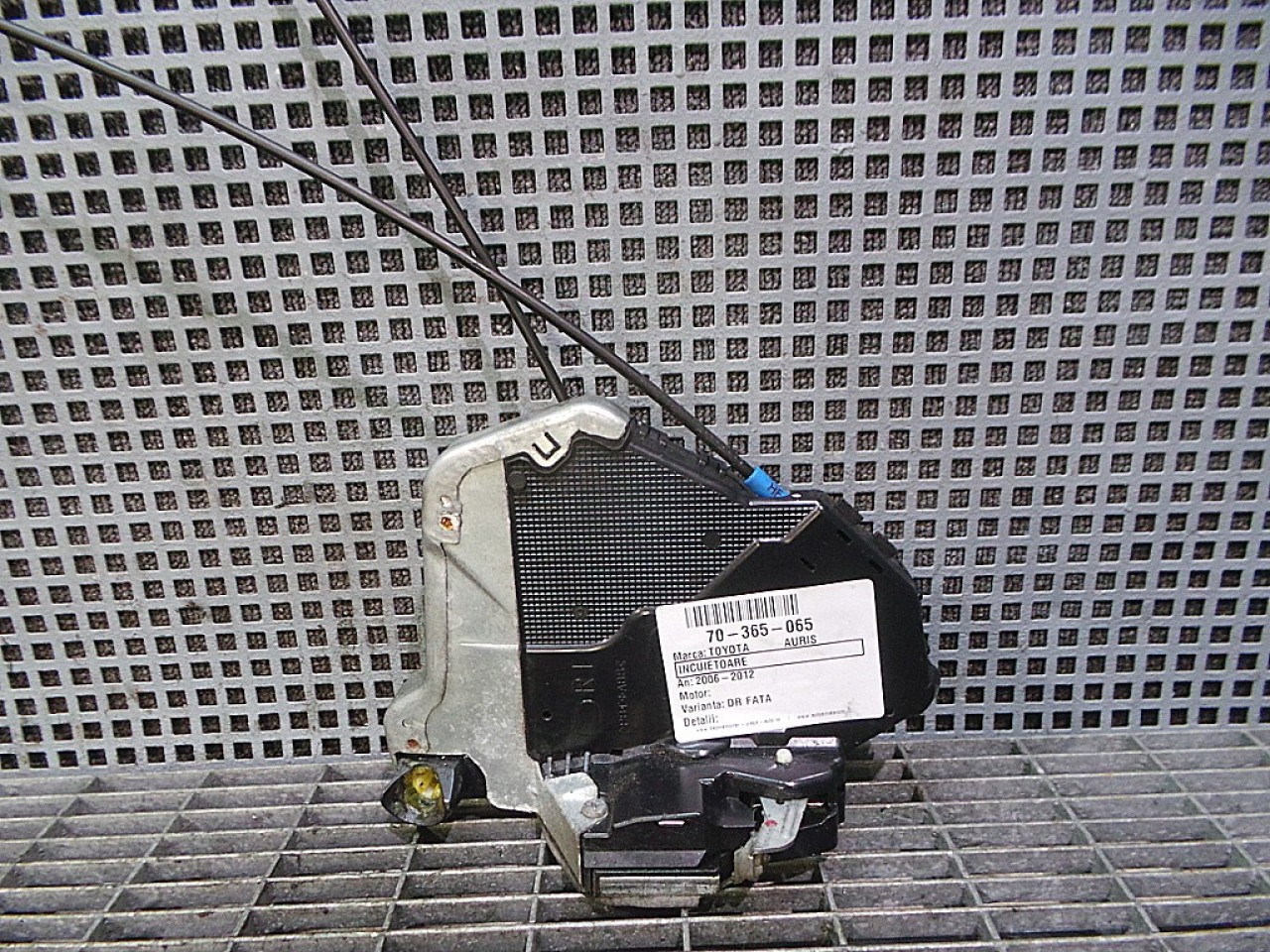 INCUIETOARE USA FATA DREAPTA TOYOTA AURIS - - (2006 2012)