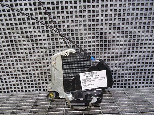 INCUIETOARE USA FATA DREAPTA TOYOTA AURIS - - (2006 2012)