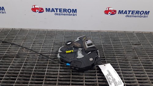 INCUIETOARE USA FATA DREAPTA TOYOTA AURIS - - (2012 2015)