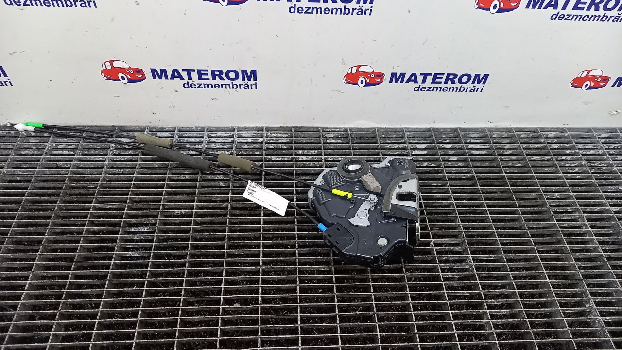 INCUIETOARE USA FATA DREAPTA TOYOTA AVENSIS AVENSIS - - (2008 2012)