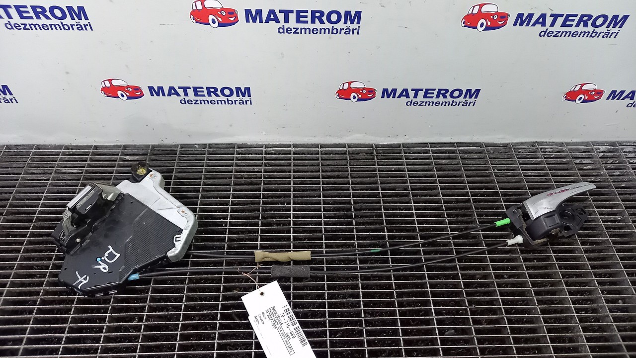 INCUIETOARE USA FATA DREAPTA TOYOTA RAV4 - - (2012 2018)