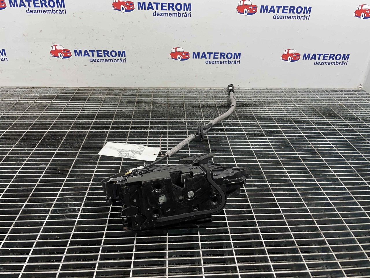 INCUIETOARE USA FATA DREAPTA VW ARTEON -