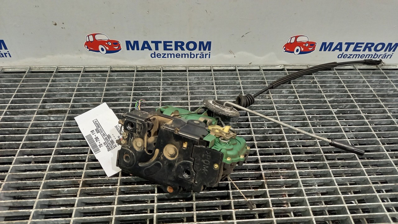INCUIETOARE USA FATA DREAPTA VW BORA - - (1998 2004)