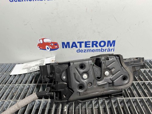 INCUIETOARE USA FATA DREAPTA VW CADDY CADDY - - (2010 2015)