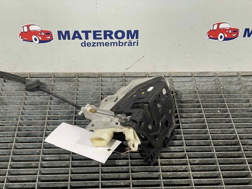 INCUIETOARE USA FATA DREAPTA VW EOS EOS - - (2006 2010)