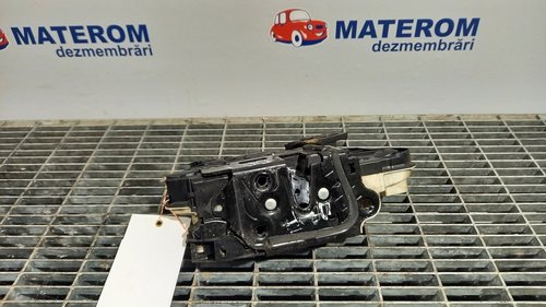 INCUIETOARE USA FATA DREAPTA VW GOLF VI - - (2008 2012)