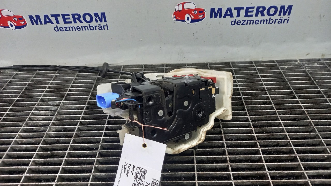 INCUIETOARE USA FATA DREAPTA VW GOLF VI - - (2008 2012)