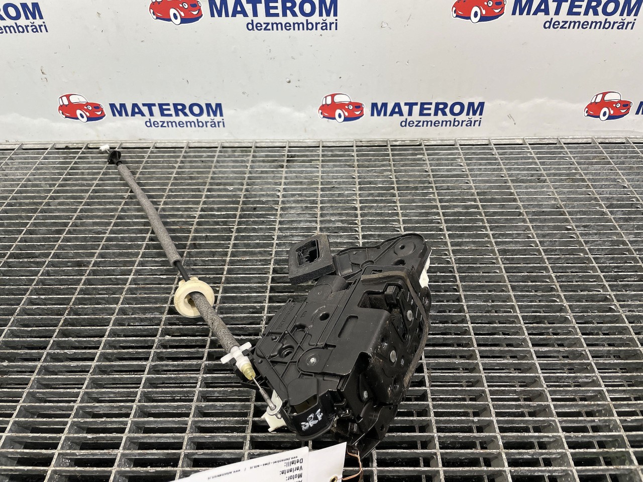 INCUIETOARE USA FATA DREAPTA VW GOLF VII - - (2012 2016)