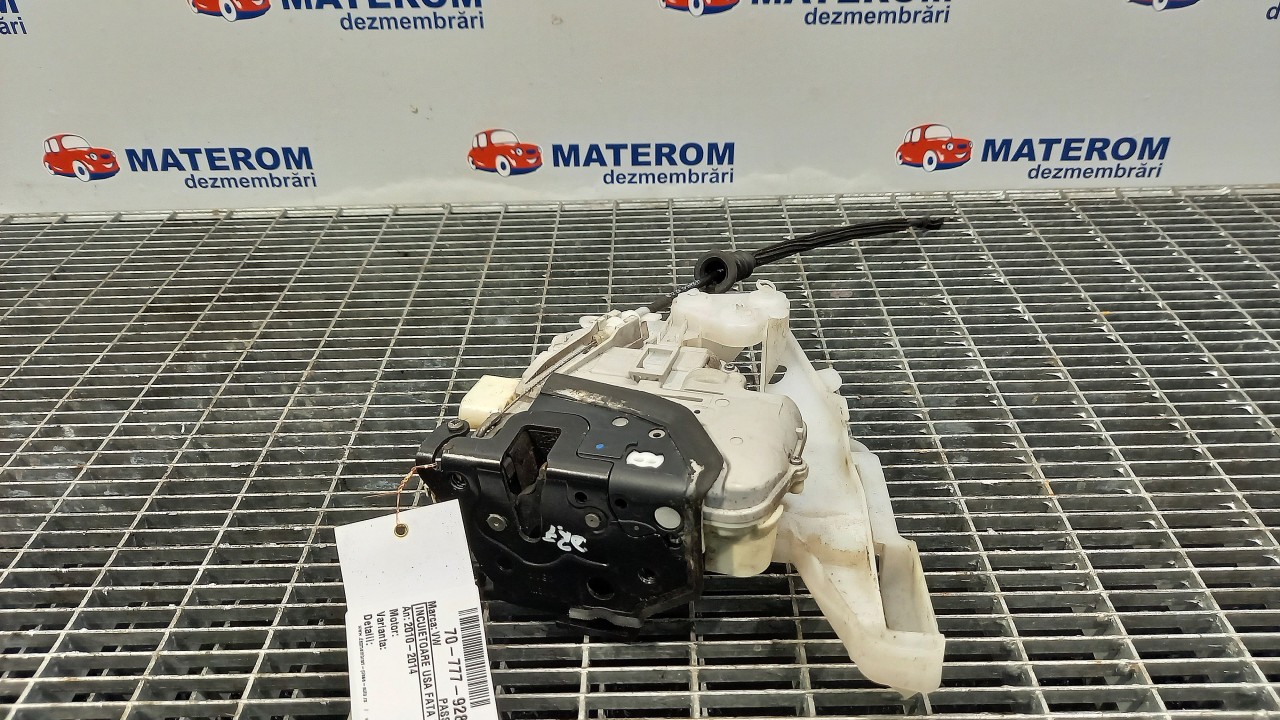 INCUIETOARE USA FATA DREAPTA VW PASSAT - - (2010 2014)