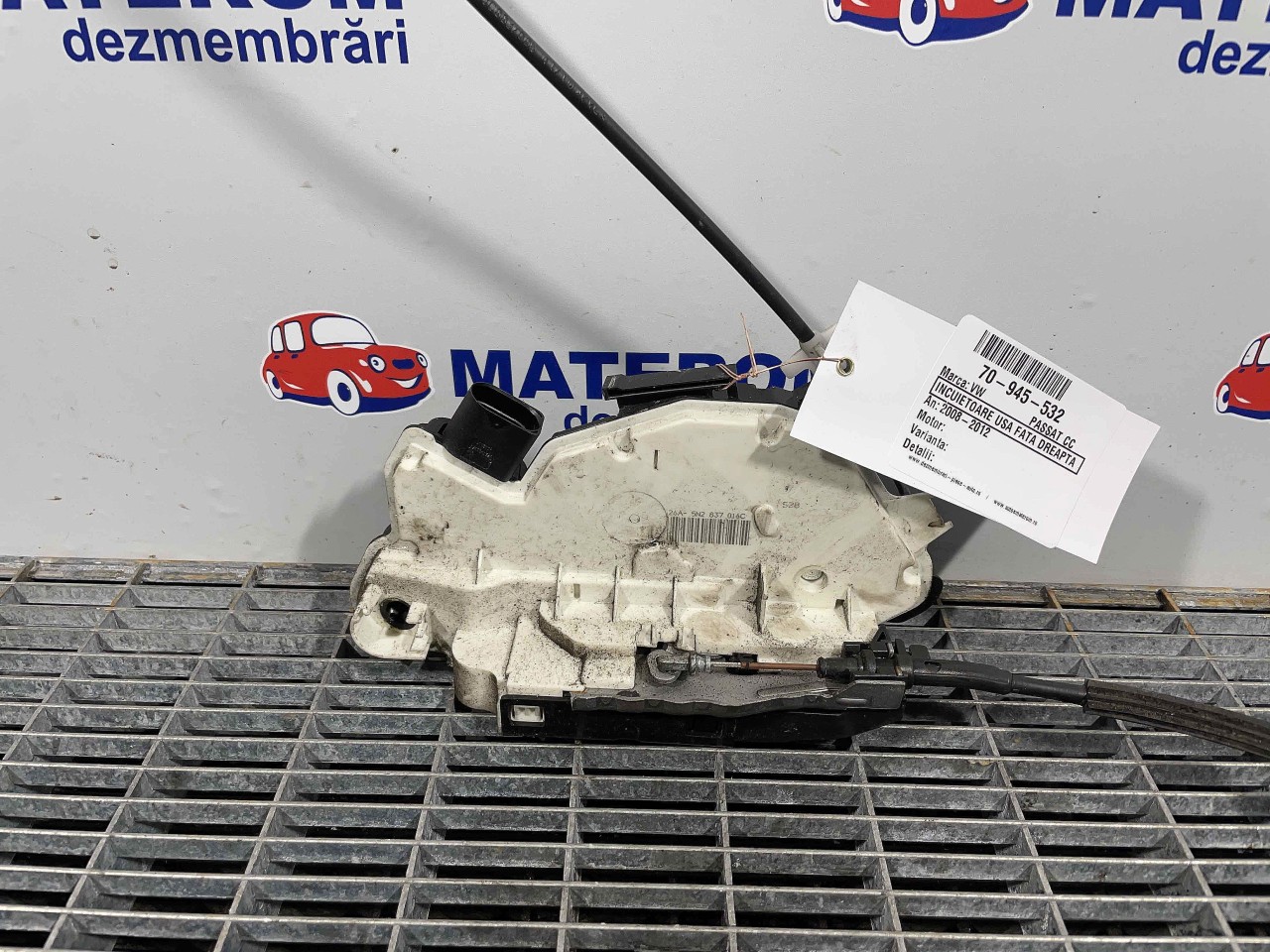 INCUIETOARE USA FATA DREAPTA VW PASSAT CC PASSAT CC - - (2008 2012)