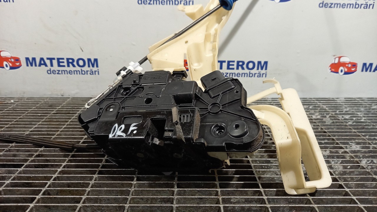 INCUIETOARE USA FATA DREAPTA VW PASSAT CC PASSAT CC - - (2012 2016)