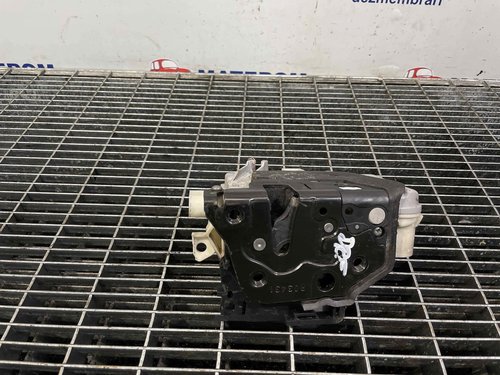 INCUIETOARE USA FATA DREAPTA VW PASSAT PASSAT - - (2010 2014)