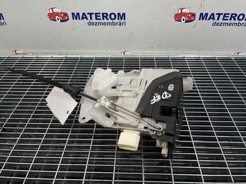 INCUIETOARE USA FATA DREAPTA VW PASSAT PASSAT - - (2010 2014)