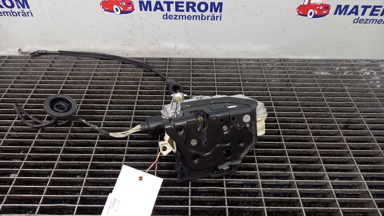 INCUIETOARE USA FATA DREAPTA VW PASSAT PASSAT - - (2010 2014)