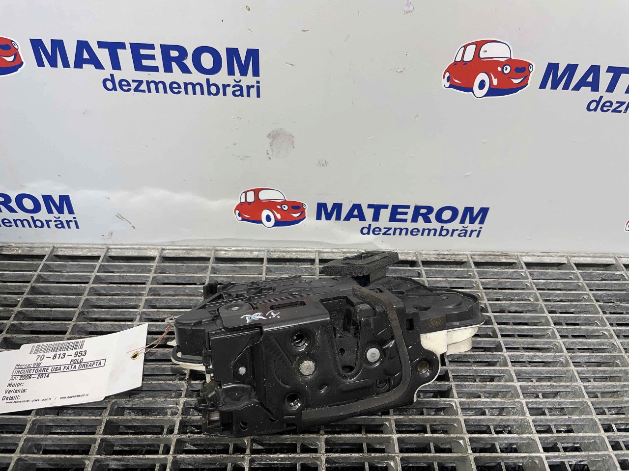 INCUIETOARE USA FATA DREAPTA VW POLO - - (2009 2014)