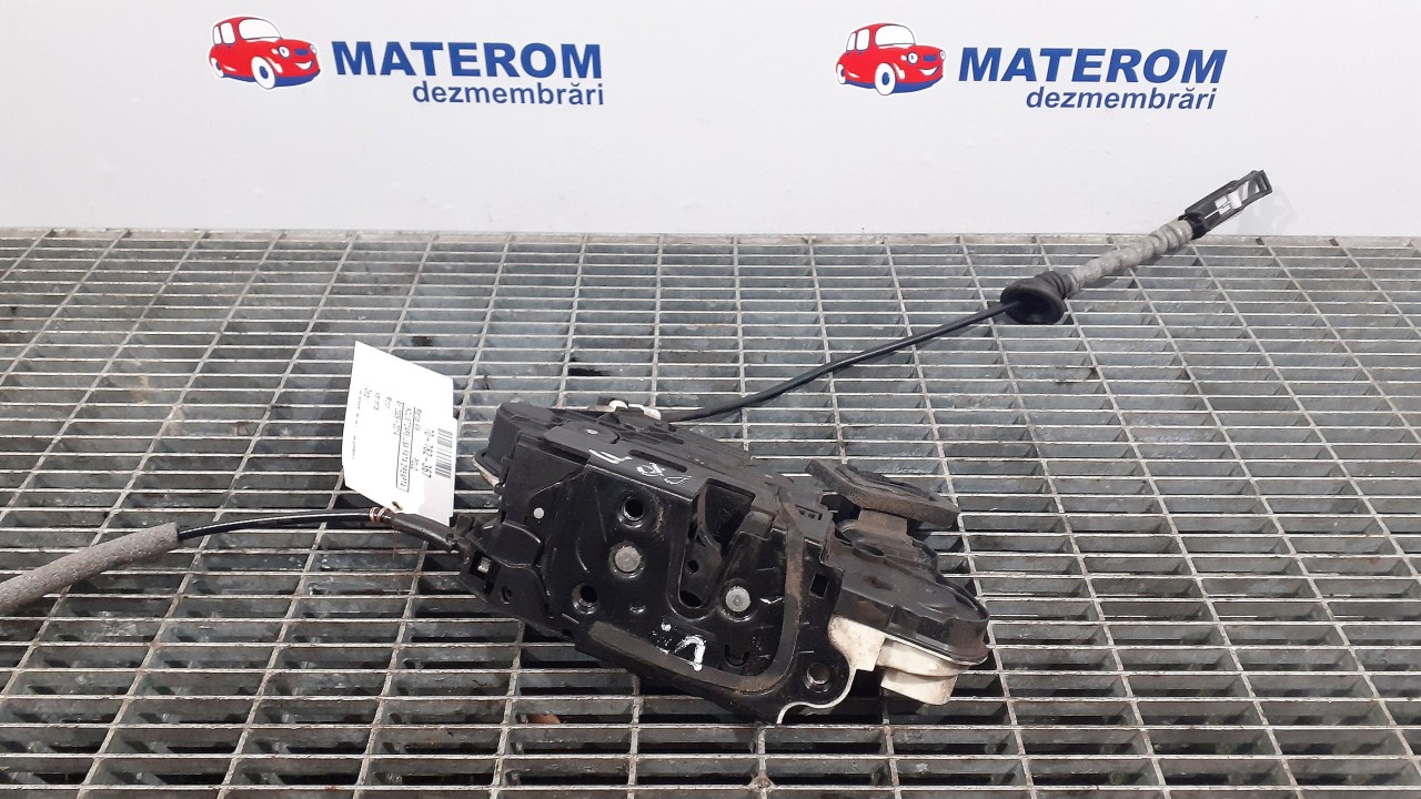 INCUIETOARE USA FATA DREAPTA VW POLO - -