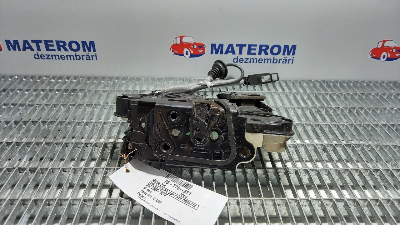 INCUIETOARE USA FATA DREAPTA VW POLO POLO - - (2009 2014)