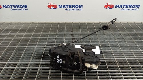 INCUIETOARE USA FATA DREAPTA VW POLO POLO - - (2009 2014)