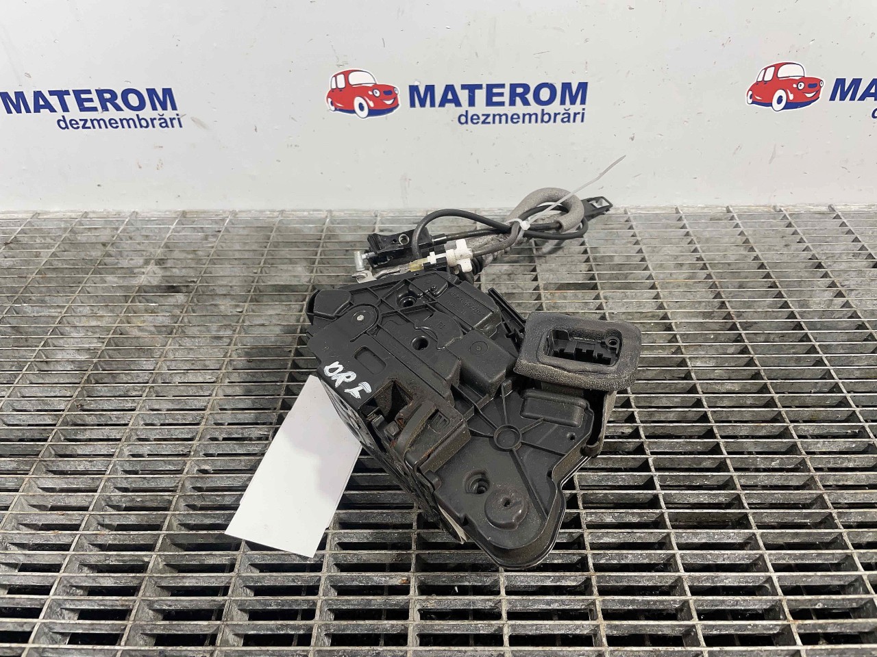 INCUIETOARE USA FATA DREAPTA VW POLO POLO - - (2009 2014)