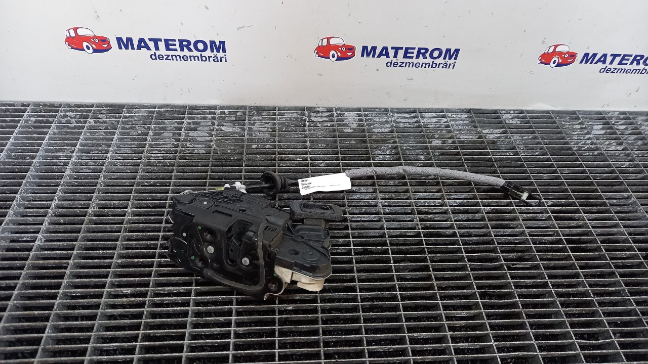 INCUIETOARE USA FATA DREAPTA VW POLO POLO - - (2009 2014)