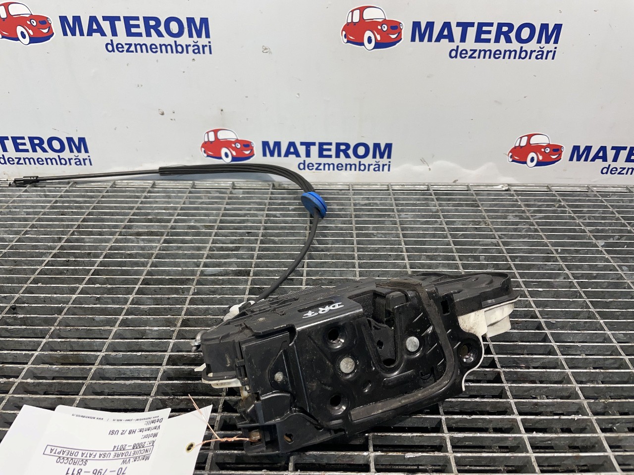 INCUIETOARE USA FATA DREAPTA VW SCIROCCO - - (2008 2014)