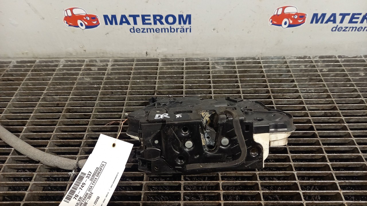 INCUIETOARE USA FATA DREAPTA VW SCIROCCO - - (2008 2014)