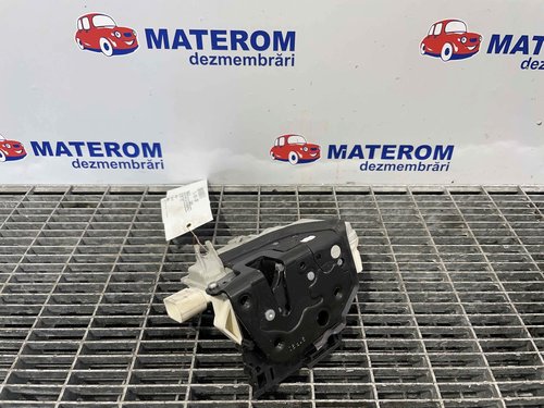 INCUIETOARE USA FATA DREAPTA VW TIGUAN - - (2007 2010)