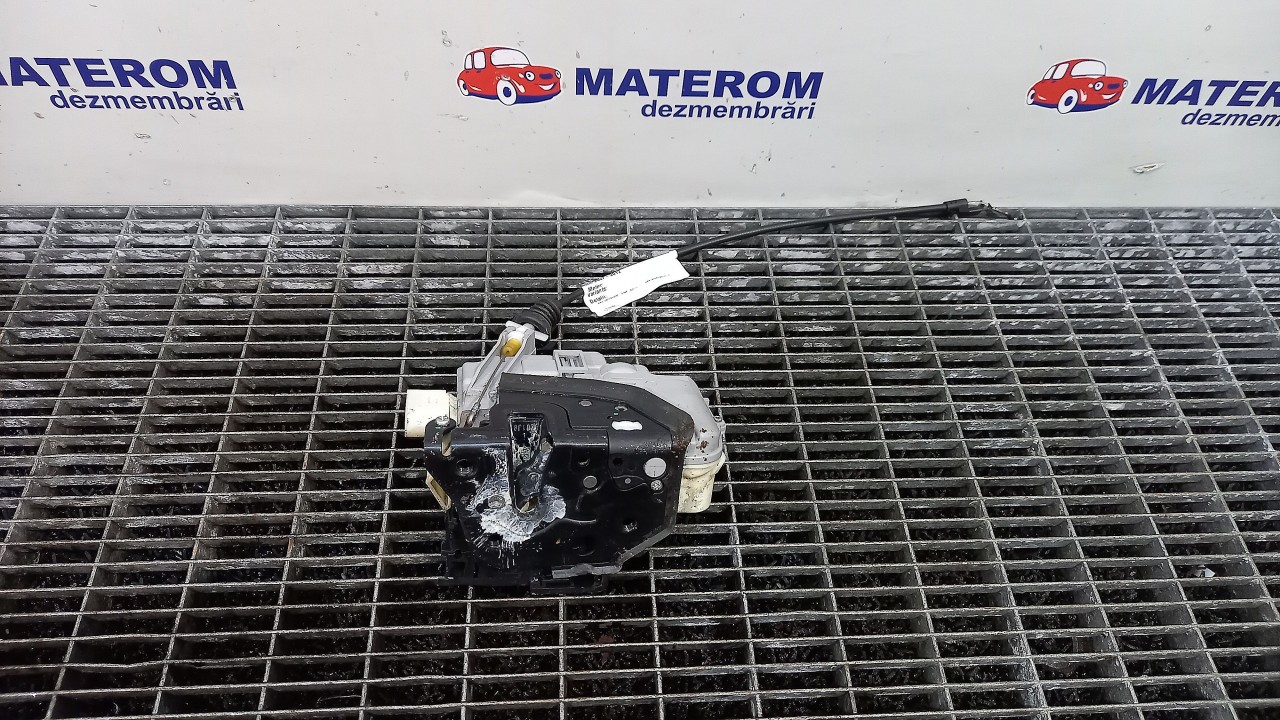 INCUIETOARE USA FATA DREAPTA VW TIGUAN - - (2007 2010)