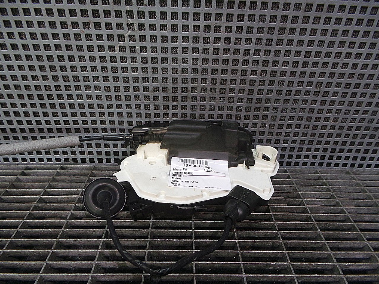 INCUIETOARE USA FATA DREAPTA VW TIGUAN - - (2010 2015)