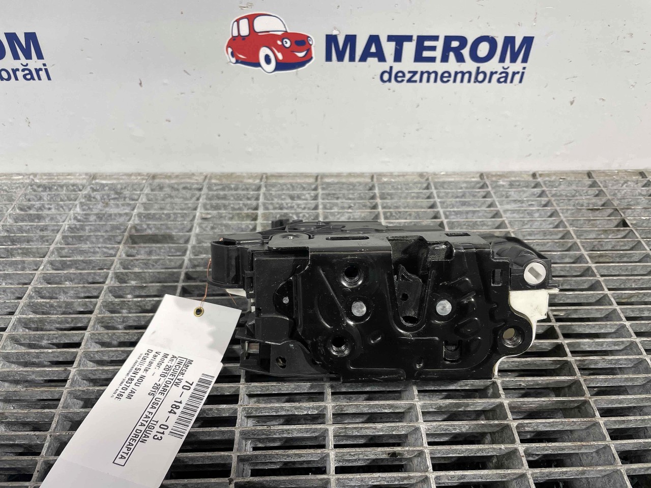 INCUIETOARE USA FATA DREAPTA VW TIGUAN - - (2010 2015)