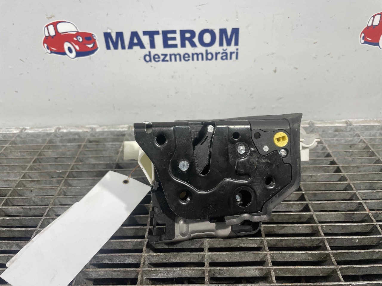 INCUIETOARE USA FATA DREAPTA VW TOUAREG - - (2010 2018)