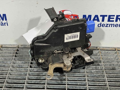 INCUIETOARE USA FATA DREAPTA VW TOUAREG TOUAREG - - (2002 2006)