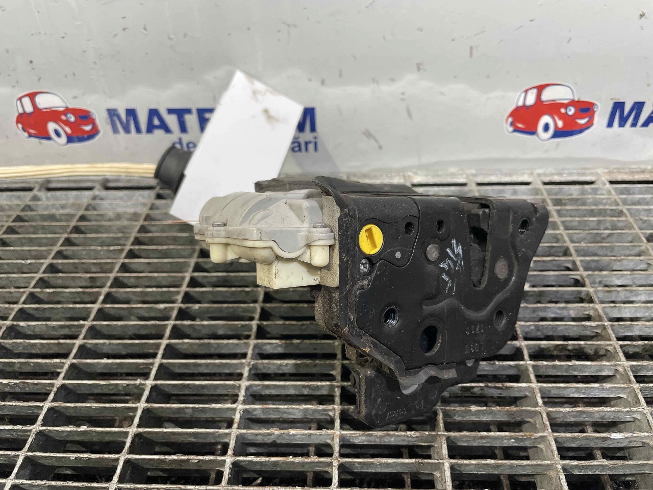INCUIETOARE USA FATA STANGA AUDI A3 - - (2007 2012)