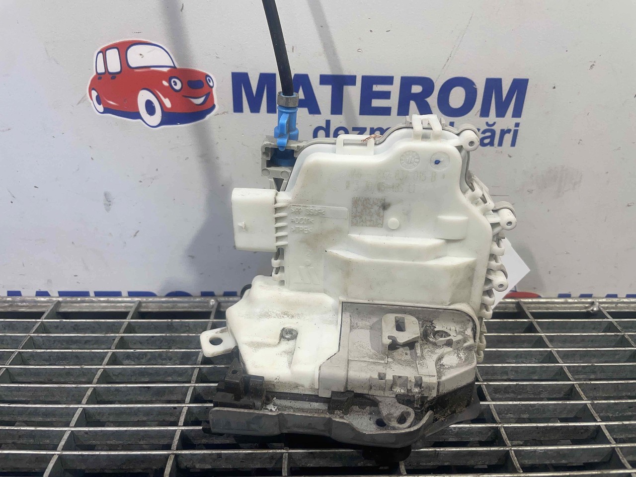 INCUIETOARE USA FATA STANGA AUDI A3 - - (2012 2016)