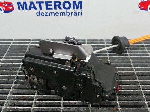 INCUIETOARE USA FATA STANGA AUDI A3 A3 - - (2004 2007)