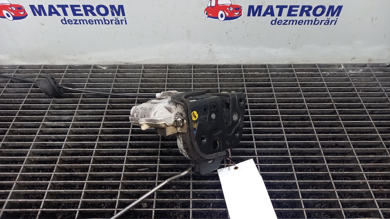 INCUIETOARE USA FATA STANGA AUDI A4 - - 