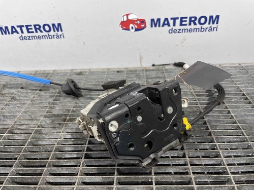INCUIETOARE USA FATA STANGA AUDI A4 - - (2012 2015)
