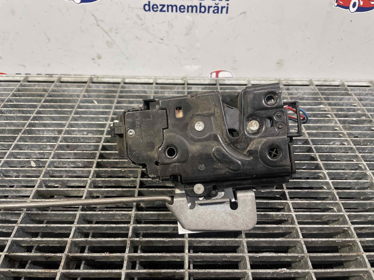 INCUIETOARE USA FATA STANGA AUDI A4 A4 - - (2001 2004)