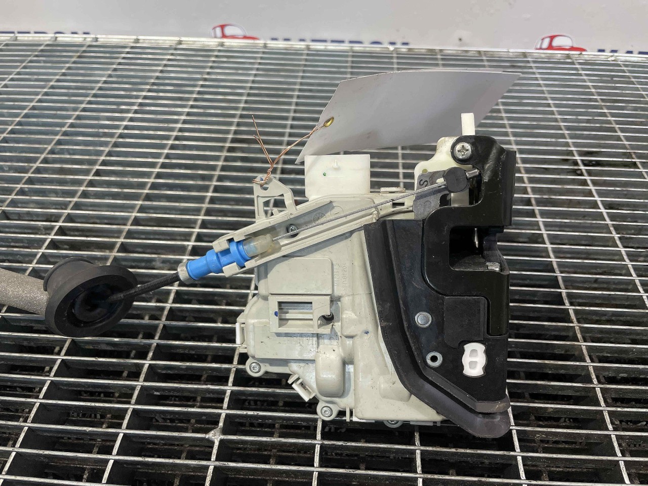 INCUIETOARE USA FATA STANGA AUDI Q3 Q3 - - (2015 2018)