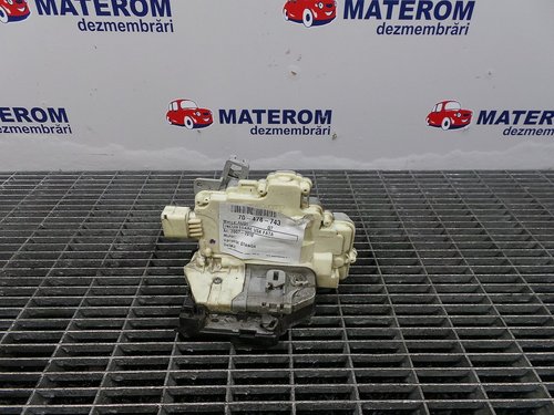 INCUIETOARE USA FATA STANGA AUDI Q7 - - (2006 2010)
