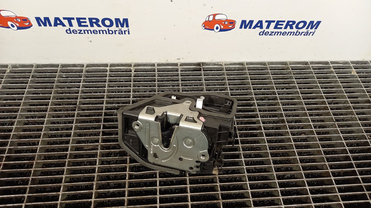 INCUIETOARE USA FATA STANGA BMW SERIA 3 E 90 - - (2007 2012)