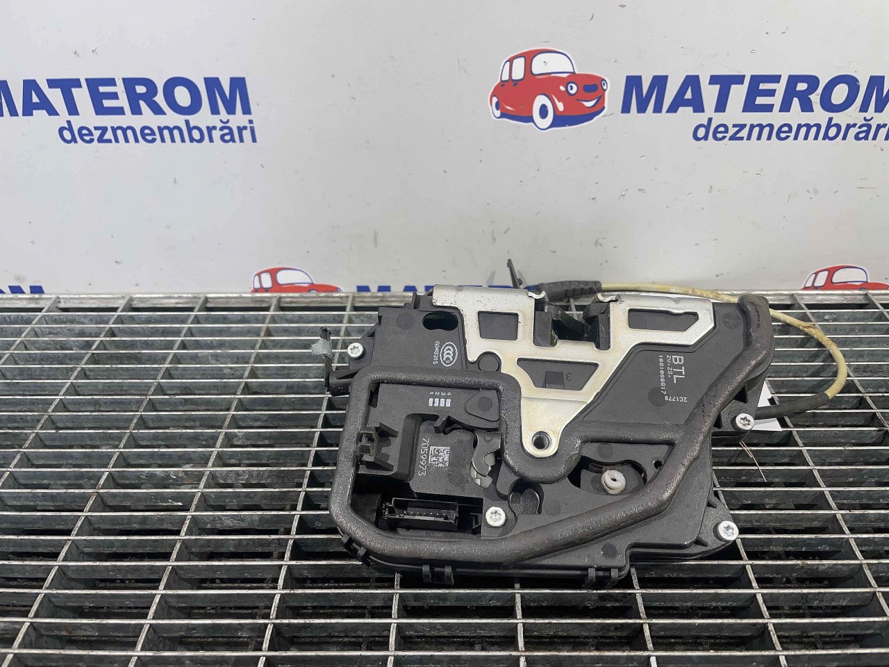 INCUIETOARE USA FATA STANGA BMW SERIA 3 E 90 SERIA 3 E 90 - - (2004 2012)