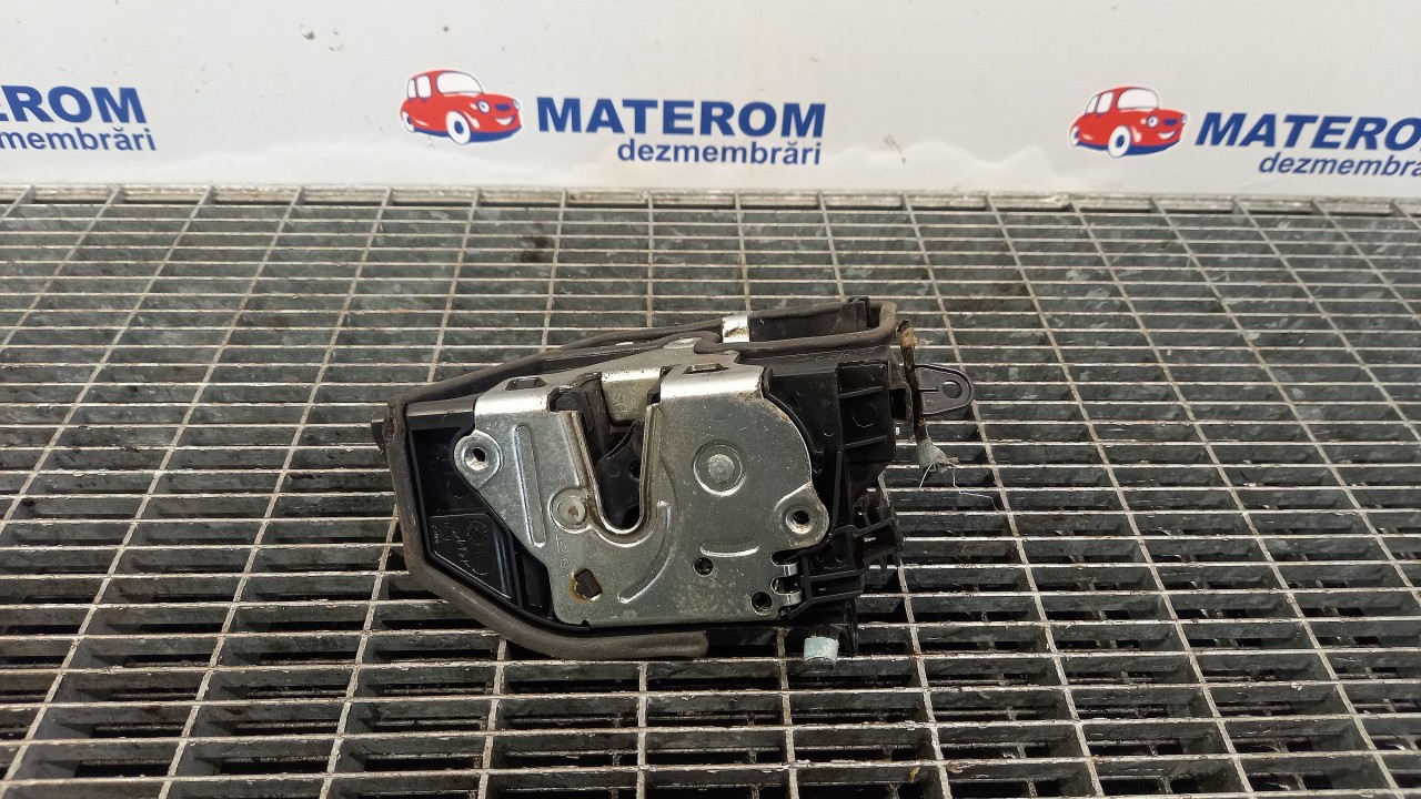 INCUIETOARE USA FATA STANGA BMW SERIA 3 E 92 - - (2010 2013)