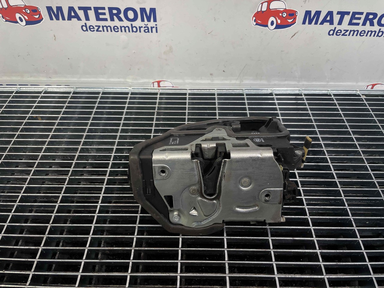 INCUIETOARE USA FATA STANGA BMW SERIA 3 F 30 - - (2011 2018)