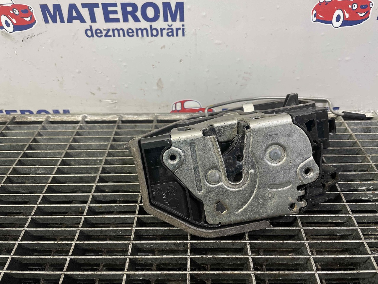 INCUIETOARE USA FATA STANGA BMW SERIA 5 E 60 - - (2004 2010)
