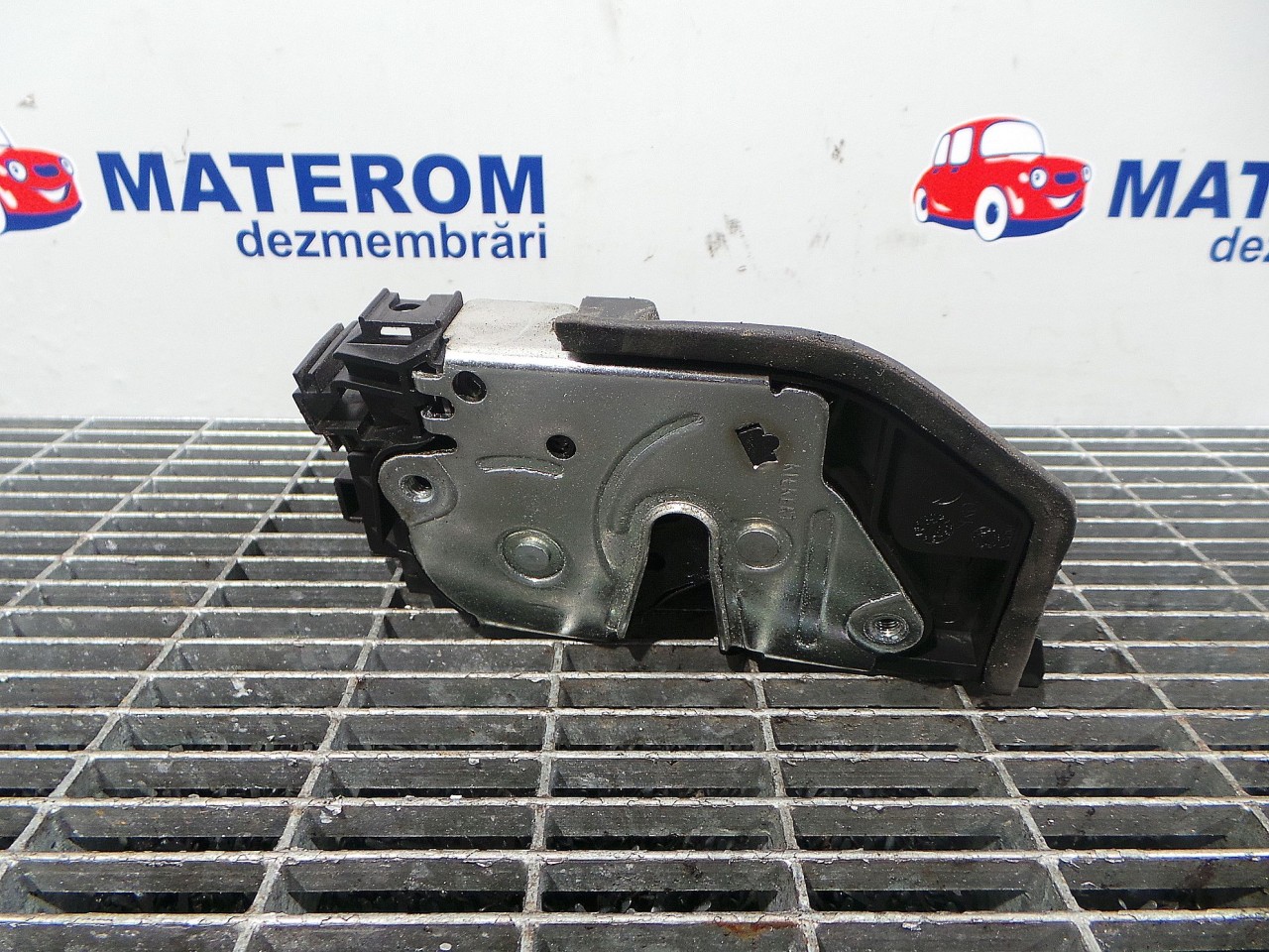 INCUIETOARE USA FATA STANGA BMW SERIA 5 F 10 - - (2010 2017)