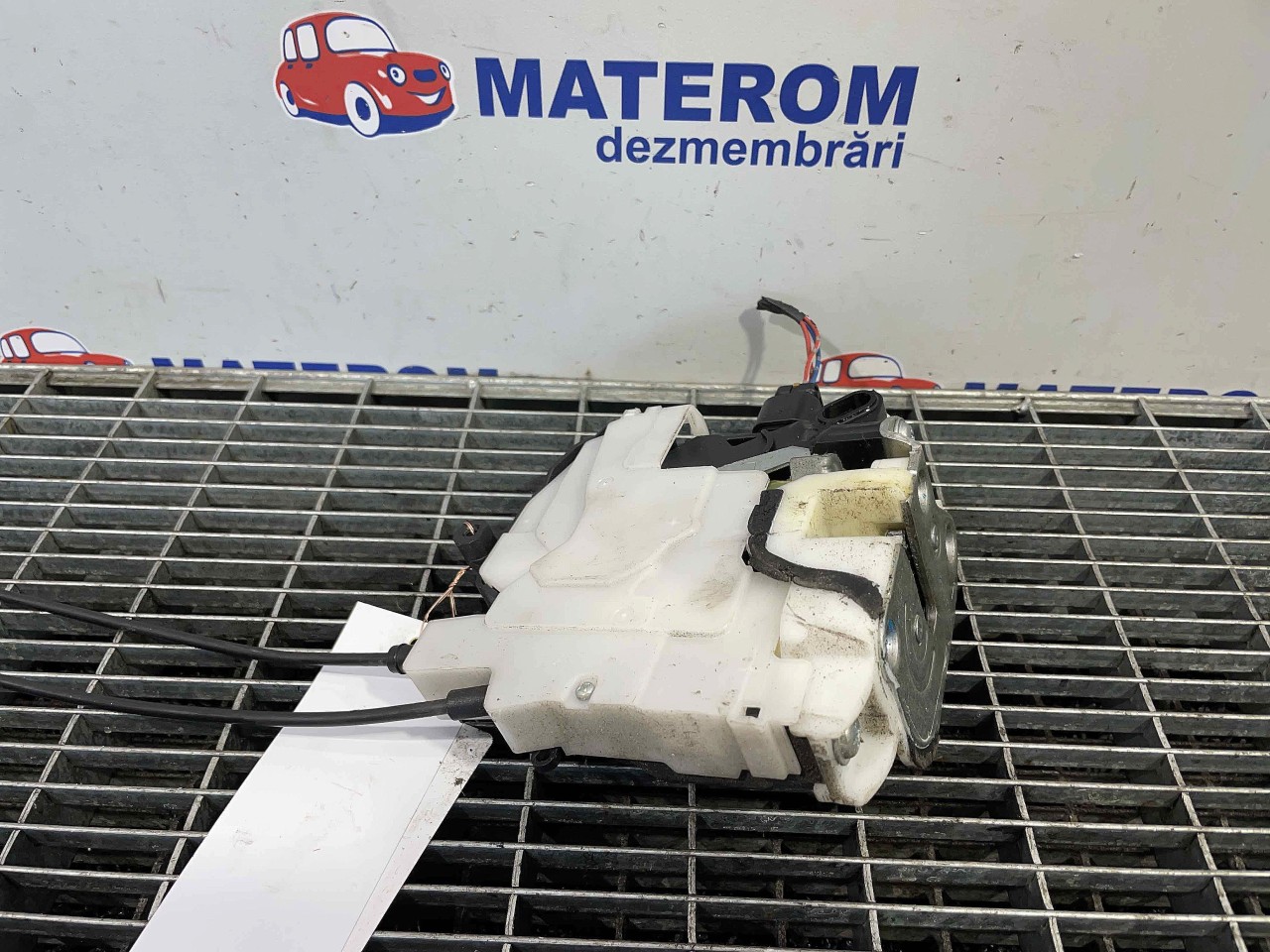 INCUIETOARE USA FATA STANGA CITROEN C-CR